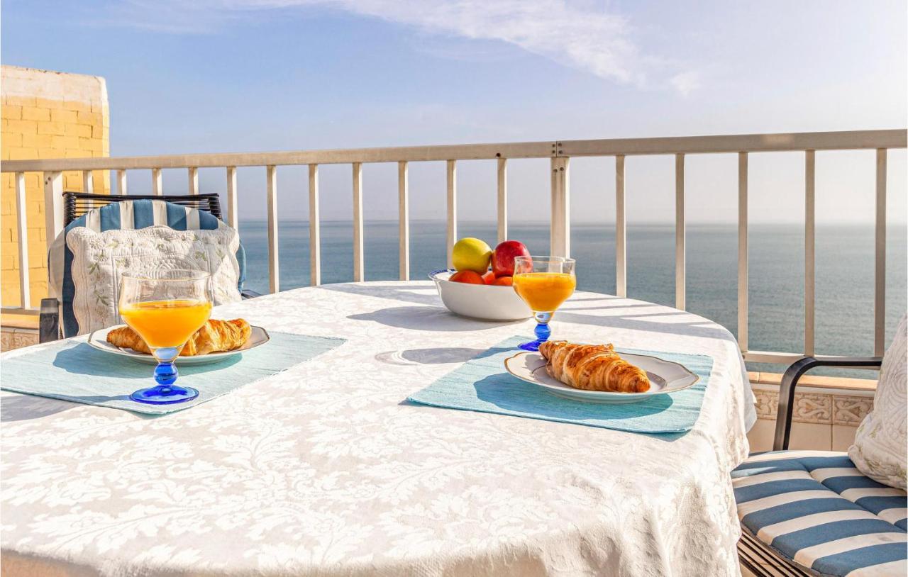 Cozy Apartment In Benalmadena With House Sea View Kültér fotó